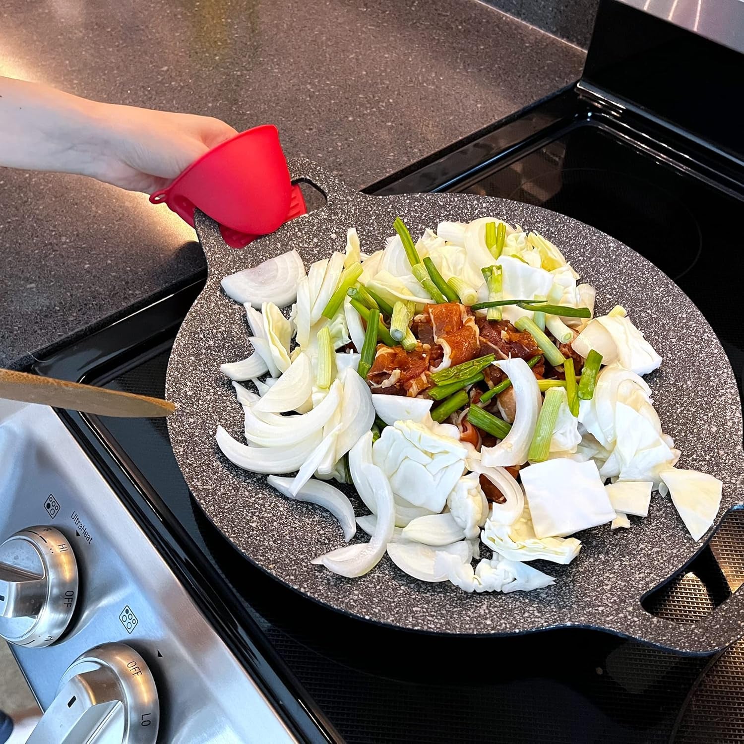 Korean Style BBQ Grill Pan for Stove Top, Camping and IH, 13" round Griddle with Double Bottom, Non-Stick Coating Frying Pan